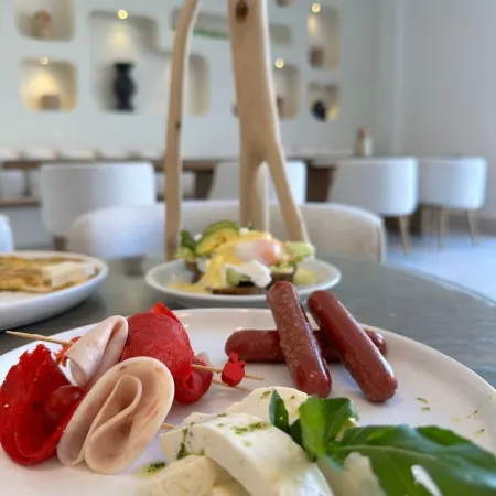 Suites Hôtel les Charmilles & Spa