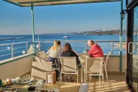 Mia Hill Suites - Breakfast