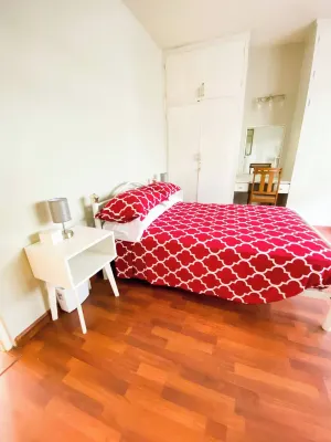 Stylish 1-bed Opposite Queens Park Savannah
