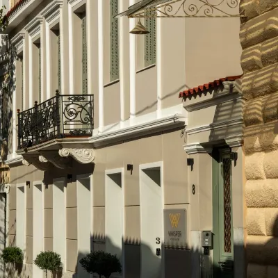 Whisper Athens Suites Отели рядом с достопримечательностью «Псири»