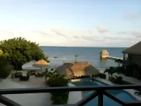 Captain Morgan's Retreat - Ocean View