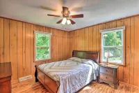 Hike the Appalachian Trail! Serene Marshall Cabin - WiFi