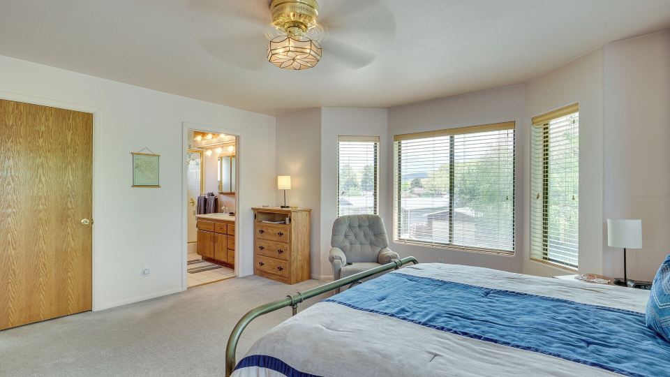 Charming Elko Home w/ Pool Table!