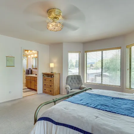Charming Elko Home w/ Pool Table!