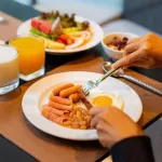 Oakwood Suites Tiwanon Bangkok - breakfast