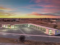 Super 8 by Wyndham Lubbock Airport Hotel di Lubbock