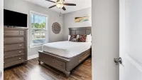 2BR Near Gulf Place w/ Pool, Grill + Free Tickets: Dolphin Cruise & More! - 4-Star