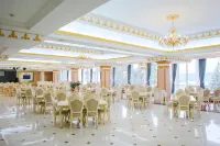 Inturist Congress Hotel - ที่มีบาร์