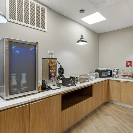 Best Western Plus Pearland/Houston Medical Center Hotel
