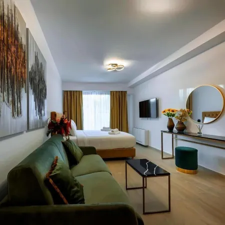 Bronze Suites