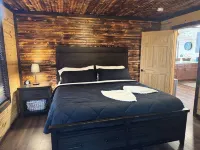 Last Minute & Early Bird Discounts! Beautiful Cabin on 20 Acres in Hocking Hills