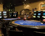 Divi Flamingo Beach Resort & Casino - bar