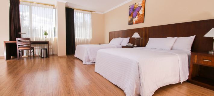 Fenix Hotel Hotele w: Quito