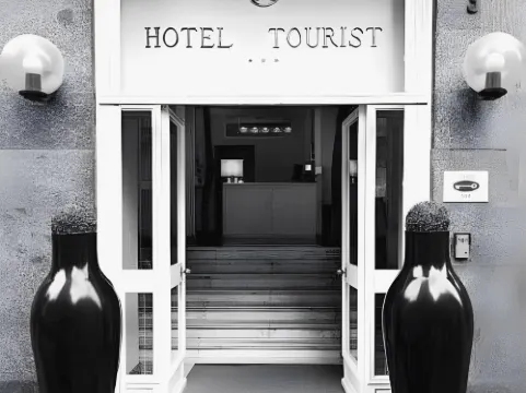 Hotel Tourist