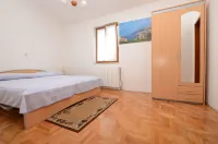 Apartments Josip - Homestays
