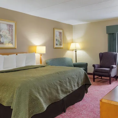 All Seasons Inn & Suites Smithfield Providence