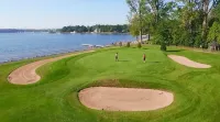 Bluff Point Golf Resort - parking
