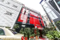 Yeonsinnae Red Hotel berhampiran Kuil Jingwansa