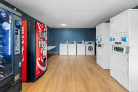 Birch Hill Suites Kansas City - Independence - parking