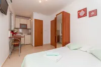 Apartments Ena