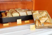 Première Classe Plaisir Gatines - petit déjeuner