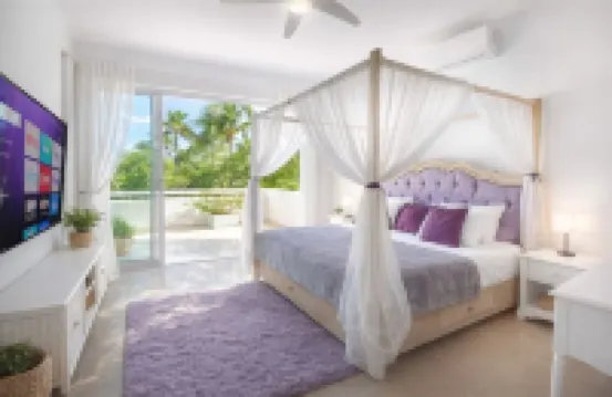 Villa Mariposa, private pool, Jacuzzi & hot tub