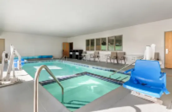 Days Inn & Suites by Wyndham Castle Rock
