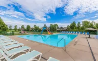 Living Stone Golf Resort - Pools