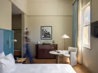 Owston Hotel Hotels in Fremantle