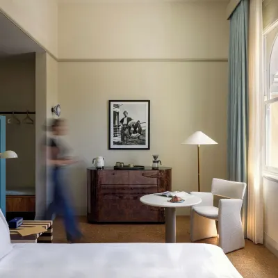 Owston Hotel Hotels near Fremantle Markets