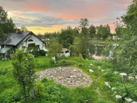 Romantic Spa Villa with Fireplace by the Lake Hotel di 