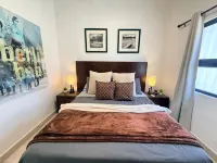 Renovated 1 Bdrm Guest House -Walk to Everything -Bikes -Gym - Pickleball Court