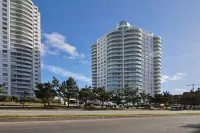 Oceana Suites Ocean Drive - Homestays
