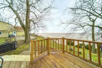 Lakeside Living on Wine Trail! Geneva Home w/ Deck - Homestays