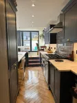 Spacious House in Guildford