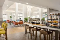 Hilton Garden Inn Fort Collins - breakfast