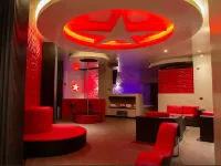 Bora Bora Suites & Villas Hotels in El Marques