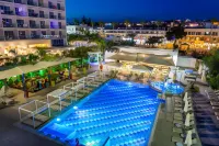 Nicholas Color Hotel - 4-Star