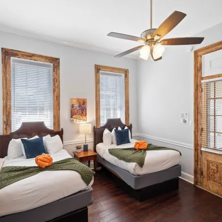 Hotel St. Pierre French Quarter Отели рядом с достопримечательностью «Сити-Парк»