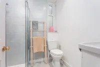 高爾夫球場旁的小屋