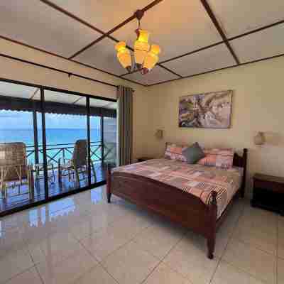 Minang Cove Resort Rooms