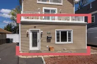 Enjoy this spacious 1 st floor Guest House "Serenity" near all the attractions.