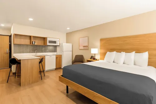 LivAway Suites Tucson - Homestays
