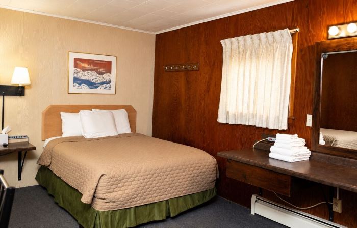 Indianhead Ironwood Hotel