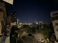 201 JRE apartment with stunning boulevar - Condos