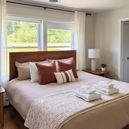 Explore + Relax: Gem Near Watkins State Park Gorge Hotels in Reading