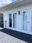 Lakefront Artist's Loft - Relax in Luxury!