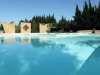 Brit Hotel Avignon Sud le Calendal