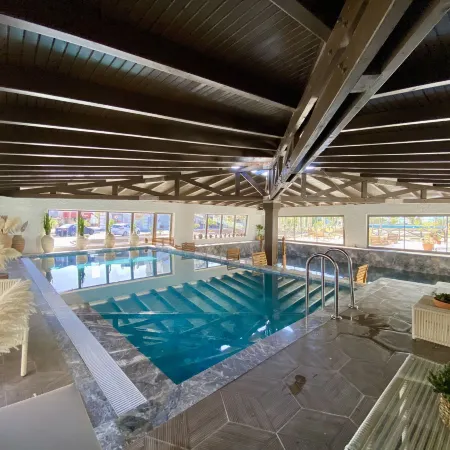 Marge Hotel (Adults Only 12+)