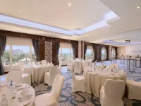 InterContinental Hotels DOHA BEACH & SPA by IHG Các khách sạn gần Nhà thờ Hồi giáo Katara